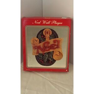 Vintage Noel Wall Plaque Christmas Candle Holly Berries Wood Look Decor